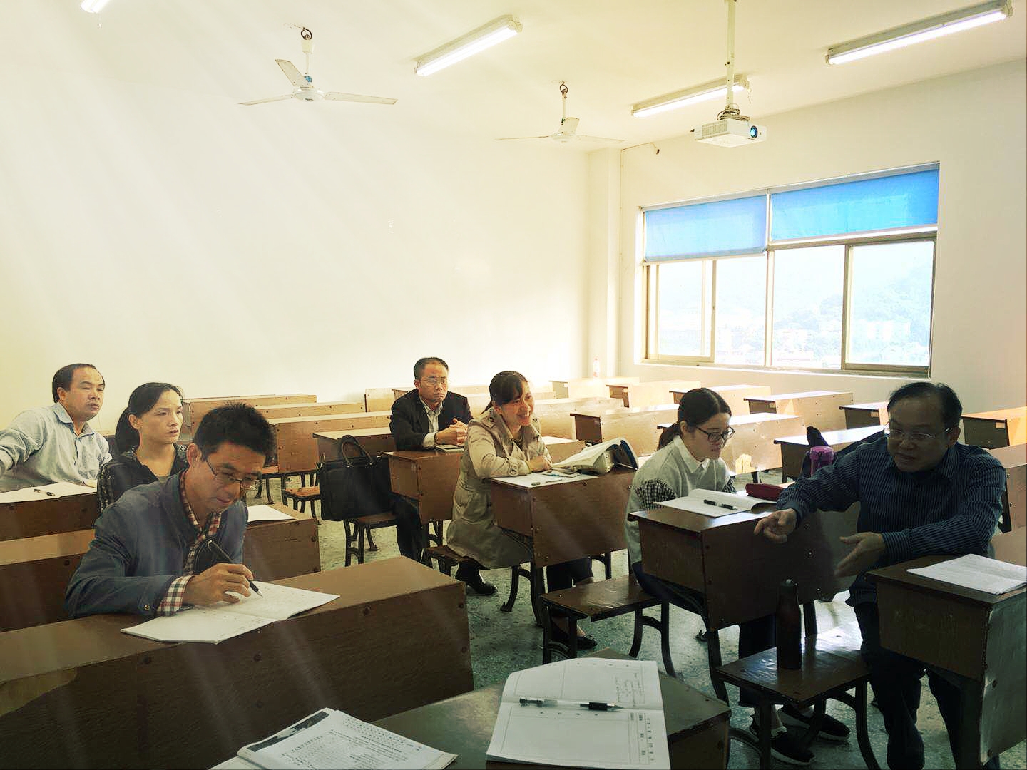 法学系教师开展二次磨课活动_看图王.jpg