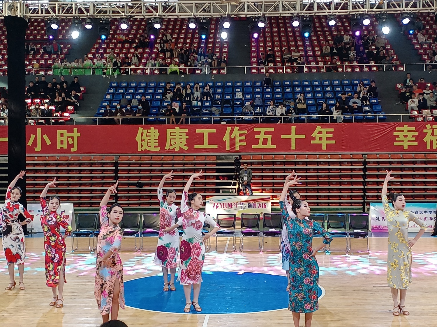 1605082331072000702.jpg
