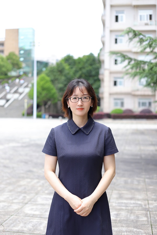 教师：李玉蕾