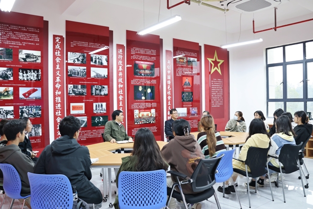 服务学生实践活动照片.jpg