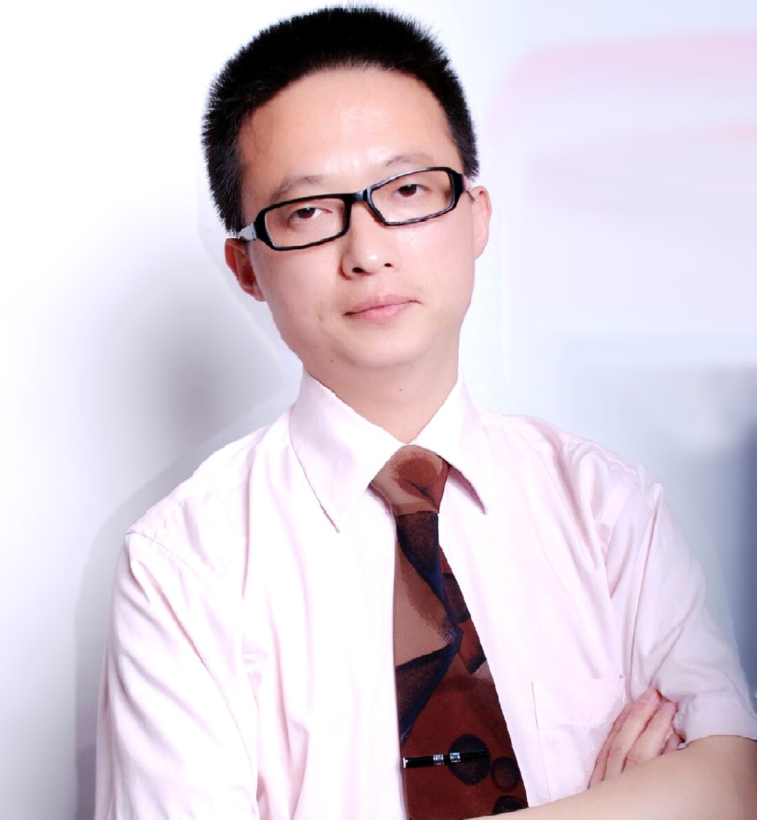 黄劲.jpg