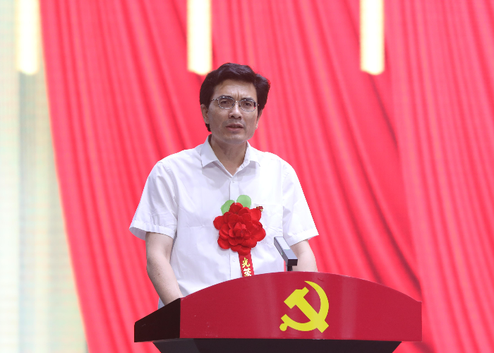 刘振强.png