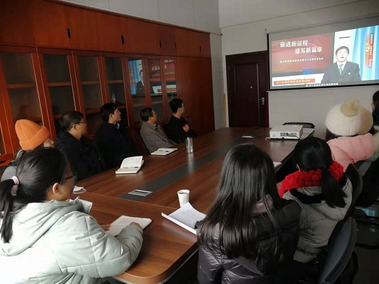 观看党代会.jpg